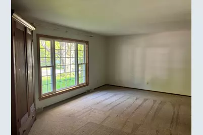 506  Cheyenne Dr, Waukesha, WI 53188 - Photo 6