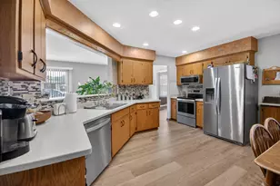 116 Virginia St, Racine, WI 53405 - Photo 6