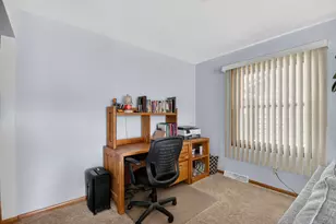 116 Virginia St, Racine, WI 53405 - Photo 4