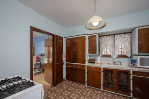 5516 N Lydell Ave, Whitefish Bay, WI 53217 - Photo 2