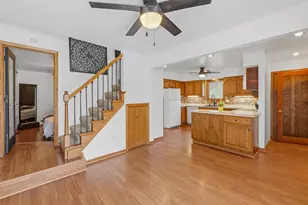 429 Center Ave, Oostburg, WI 53070 - Photo 4