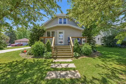 429  Center Ave, Oostburg, WI 53070 - Photo 1