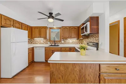 429  Center Ave, Oostburg, WI 53070 - Photo 2