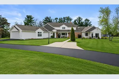S90W34465  Whitetail Dr, Eagle, WI 53119 - Photo 2