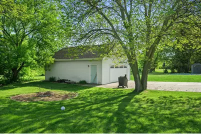 808 E Fitzsimmons Rd, Oak Creek, WI 53154 - Photo 4