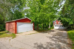 120 Vine St, Delavan, WI 53115 - Photo 2