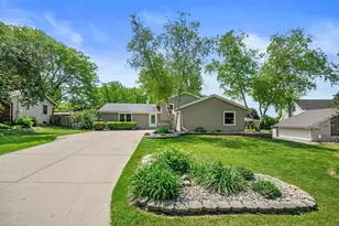 16005 W Allison Dr, New Berlin, WI 53151 - Photo 34