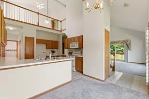 4650 S Forest Point Blvd, New Berlin, WI 53151 - Photo 8