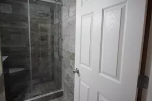 2715 S 50th St, Milwaukee, WI 53219 - Photo 10