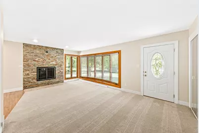 12400  Elmhurst Pkwy, Elm Grove, WI 53122 - Photo 6