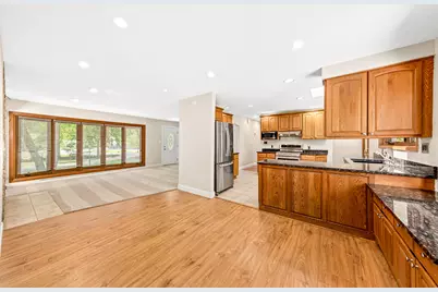 12400  Elmhurst Pkwy, Elm Grove, WI 53122 - Photo 16