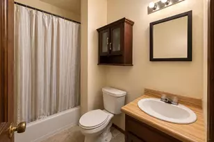 2375 S 16th St, Milwaukee, WI 53215 - Photo 12