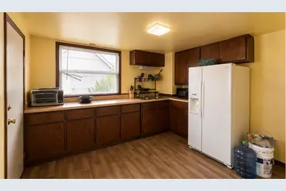 2375 S 16th St #2377, Milwaukee, WI 53215 - Photo 6