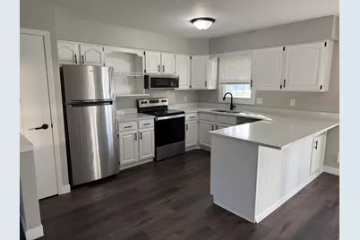 15  Heritage Ln #10, Fond du Lac, WI 54935 - Photo 4