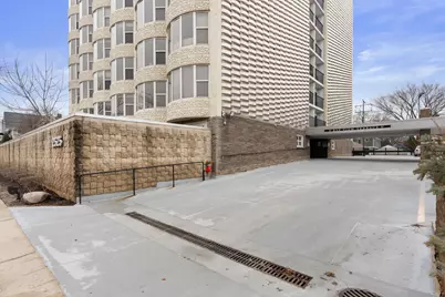 2525 S Shore Dr #1D, Milwaukee, WI 53207 - Photo 30