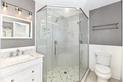 21601 W Lochinvar Ln, New Berlin, WI 53146 - Photo 20