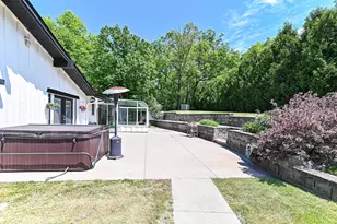 21601 W Lochinvar Ln, New Berlin, WI 53146 - Photo 36