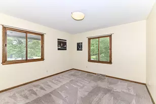 21601 W Lochinvar Ln, New Berlin, WI 53146 - Photo 24
