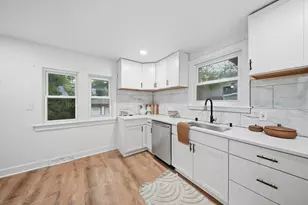 4626 N River Park Blvd, Glendale, WI 53209 - Photo 6