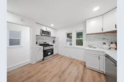 4626 N River Park Blvd, Glendale, WI 53209 - Photo 12
