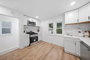4626 N River Park Blvd, Glendale, WI 53209 - Photo 12