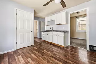 1006 E Land Pl, Milwaukee, WI 53202 - Photo 10