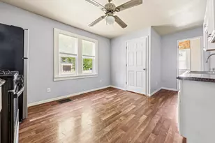 1006 E Land Pl, Milwaukee, WI 53202 - Photo 12
