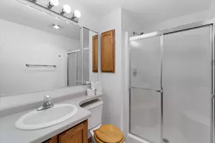 1057 Fleetfoot Dr, Waukesha, WI 53186 - Photo 18