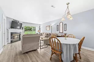 652 Pewaukee Rd, Pewaukee, WI 53072 - Photo 6