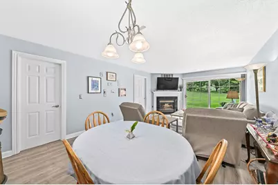 652  Pewaukee Rd #A, Pewaukee, WI 53072 - Photo 8