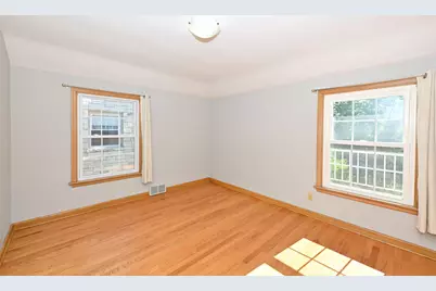 2416 N 91st St, Wauwatosa, WI 53226 - Photo 24