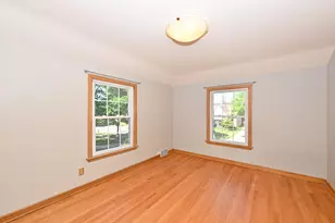 2416 N 91st St, Wauwatosa, WI 53226 - Photo 18