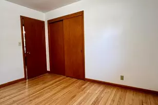 921 Robins Ln, Mukwonago, WI 53149 - Photo 8