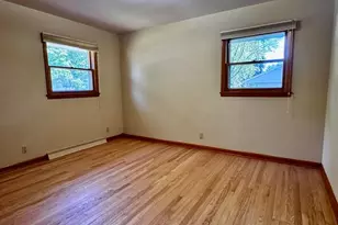 921 Robins Ln, Mukwonago, WI 53149 - Photo 10