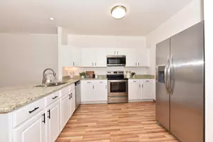 1522 Iroquois Ave, Grafton, WI 53024 - Photo 6