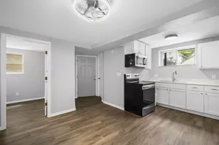 2321 S 19th St, Milwaukee, WI 53215 - Photo 20