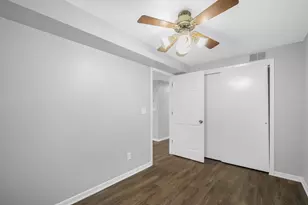 2321 S 19th St, Milwaukee, WI 53215 - Photo 24