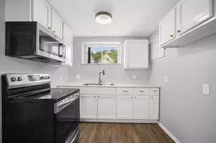 2321 S 19th St, Milwaukee, WI 53215 - Photo 18