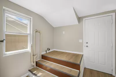 2321 S 19th St, Milwaukee, WI 53215 - Photo 12