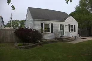 5620 43rd Ave, Kenosha, WI 53144 - Photo 2