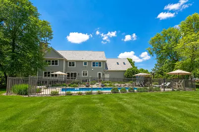 250 E Laurel Cir, Delafield, WI 53018 - Photo 48