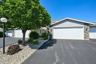 208 Potter Rd, Elkhorn, WI 53121 - Photo 6