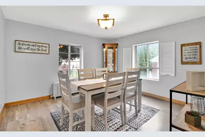 1713  Taylor Ln, West Bend, WI 53090 - Photo 8