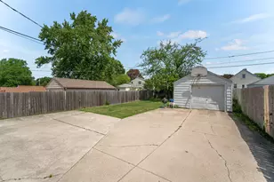 2144 S 98th St, West Allis, WI 53227 - Photo 18