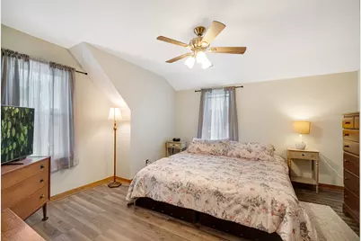 2144 S 98th St, West Allis, WI 53227 - Photo 14