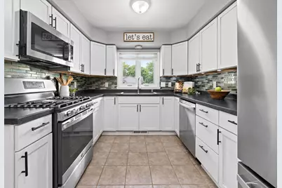 3938 W Minnesota Ave, Franklin, WI 53132 - Photo 6