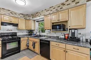 700 E Hobby Ln, Oak Creek, WI 53154 - Photo 18