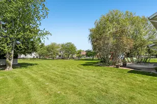 700 E Hobby Ln, Oak Creek, WI 53154 - Photo 42