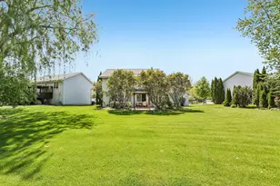 700 E Hobby Ln, Oak Creek, WI 53154 - Photo 46
