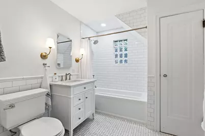 712 E Lexington Blvd, Whitefish Bay, WI 53217 - Photo 24